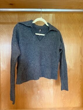 Free People Cashmere Women's Gray Collared V-Neck Sweater
